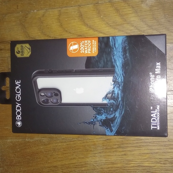 Waterproof iPhone 13 Promax case - Picture 2 of 4